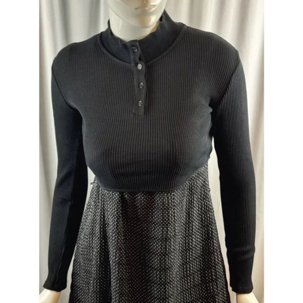 ZARA Black Ribbed Mock Neck Button Detail Cropped Long Sleeve Top Women M 68-48‎
